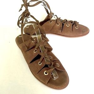 Urban Outfitters Low Tan Gladiator Sandals Suede Leather Boho Size 10.5